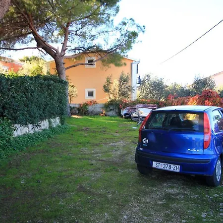 Apartman Arbanija 9423a *