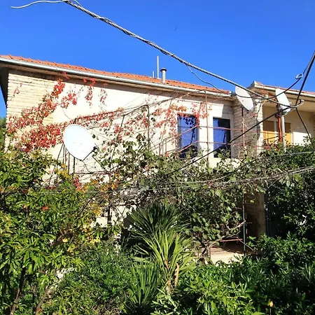 Apartamento Arbanija 9423a Trogir