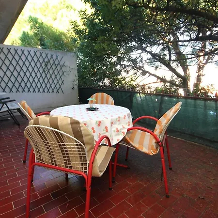 Apartment Arbanija 9423a Trogir